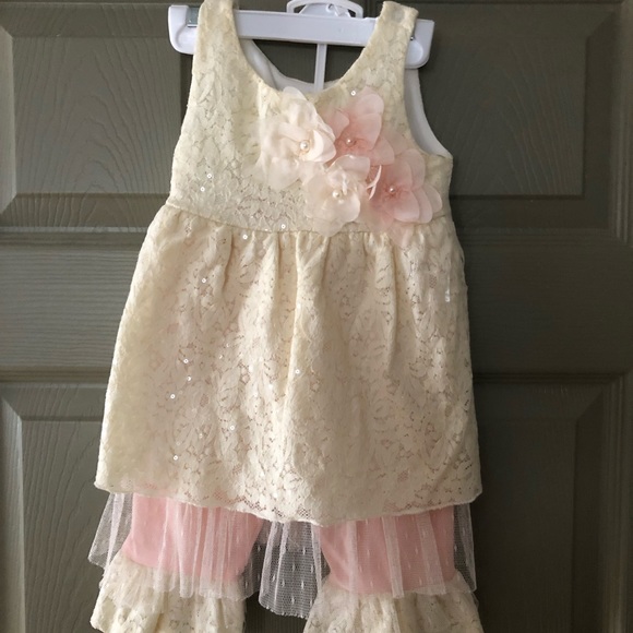 Easter outfit - Picture 1 of 2